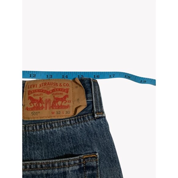 Levis 501 Original Fit Jeans Button Fly W32 L30 Classic Blue Denim - Picture 4 of 7